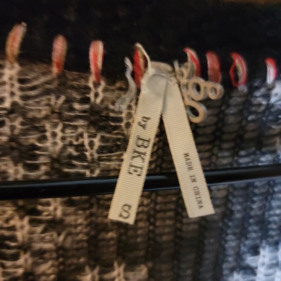 BKE Boho Chic Black and White Whip Stitched Lace Trim Geometric Cardigan Small - Picture 2 of 14